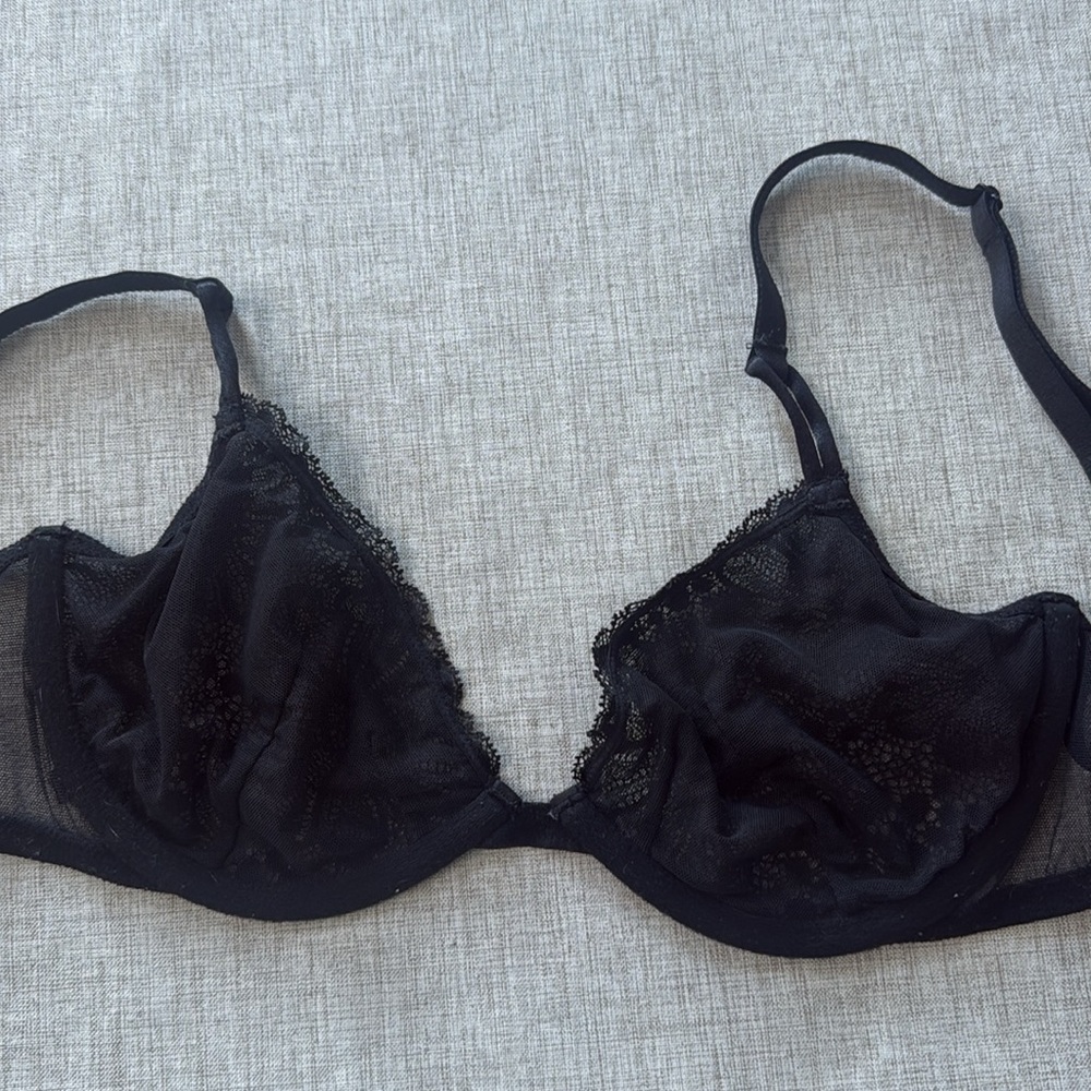 Victoria's Secret Unlined Black Underwire Lace Demi‎ Bra size 36C - Picture 3 of 9
